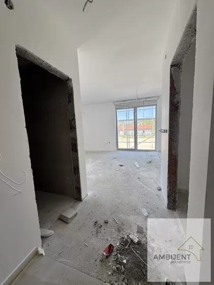 Stari Banovci | 4zida.rs