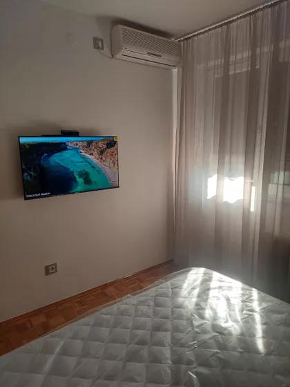 Vukov Spomenik | 4zida.rs