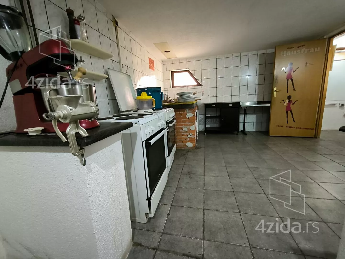 4-etažna kuća | 4zida