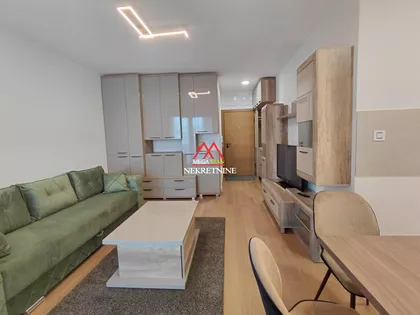 Heroja Pinkija | 4zida.rs