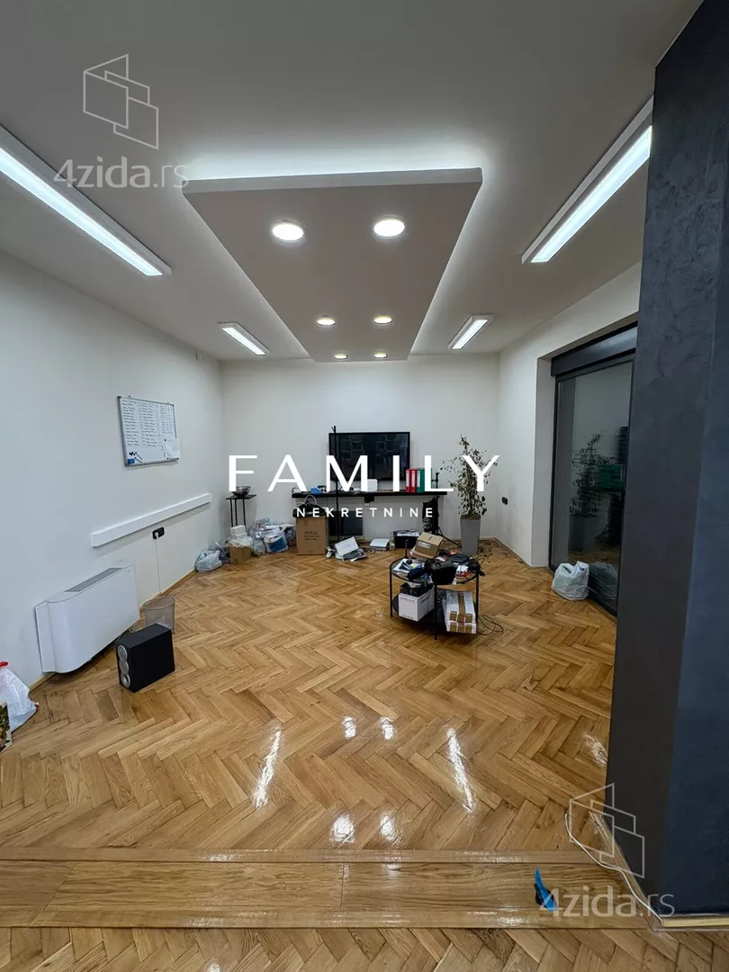 Lokal | 4zida