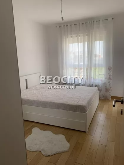 Šumadijska | 4zida.rs