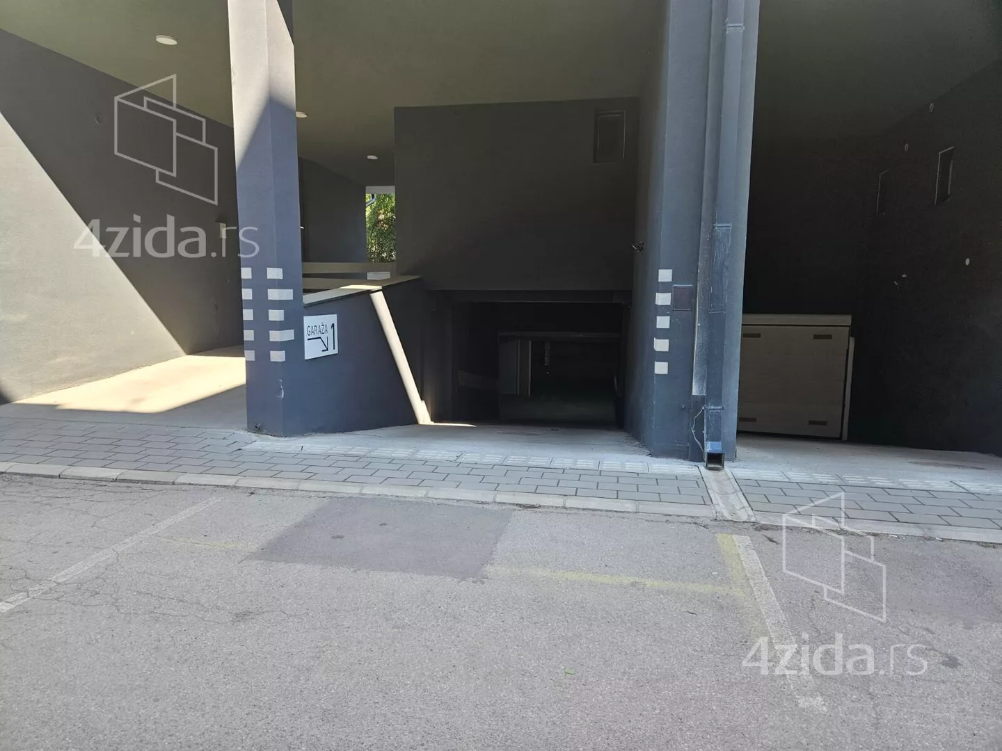 Parking | 4zida