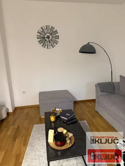 Socijalno | 4zida.rs