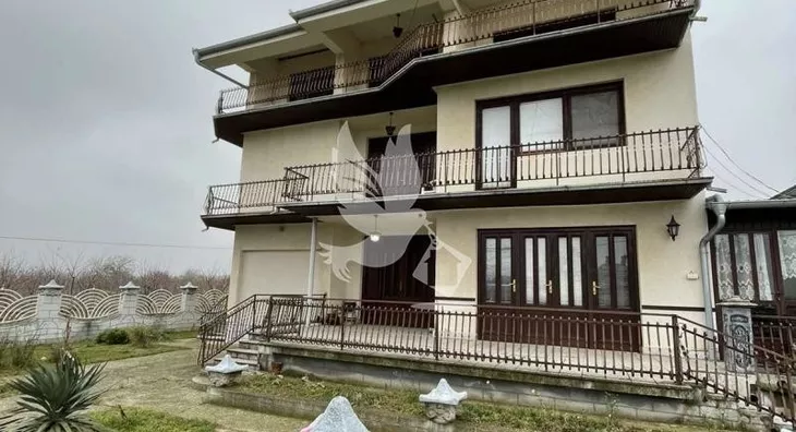 3-etažna kuća | 4zida