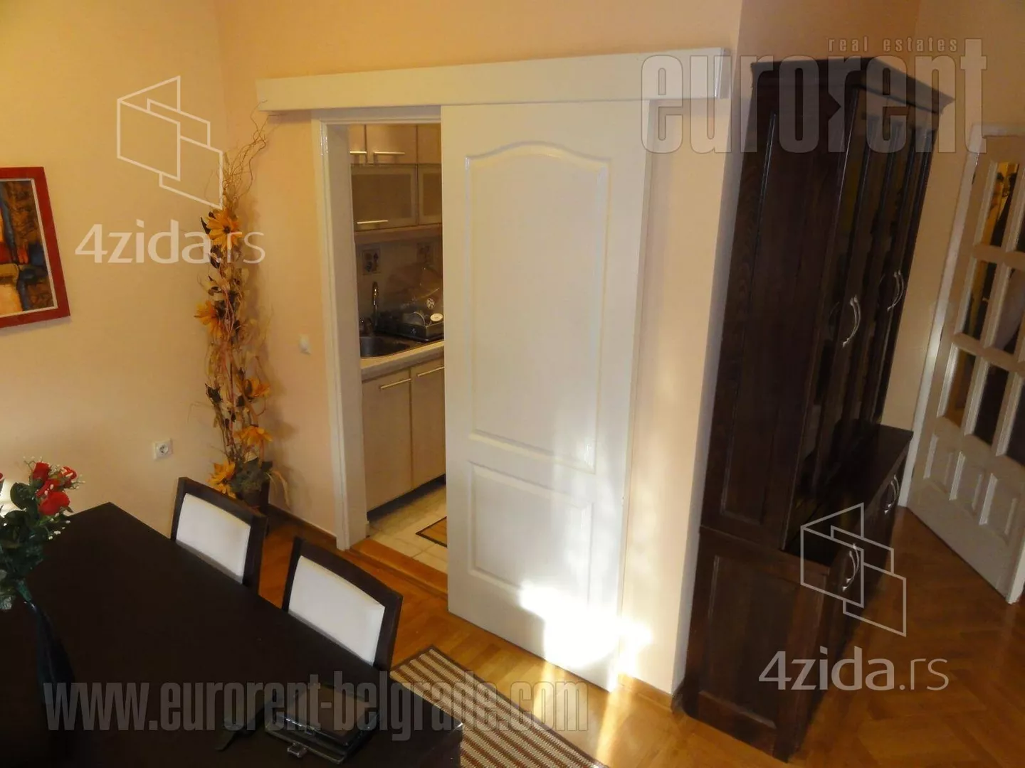 Četvoroiposoban stan | 4zida