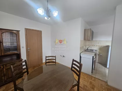 Trg Kosturnica | 4zida.rs