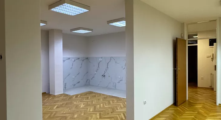 Četvoroiposoban stan | 4zida