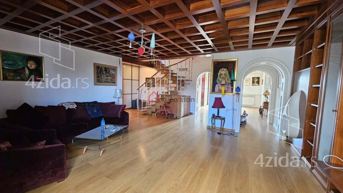 Sedmosoban stan | 4zida