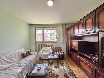 Pere Todorovića | 4zida.rs