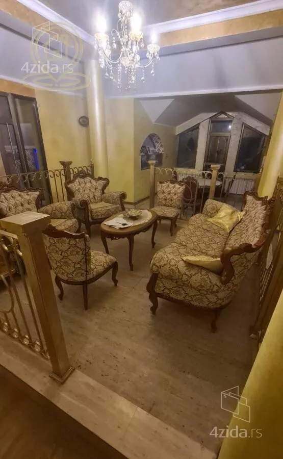 Troiposoban stan | 4zida