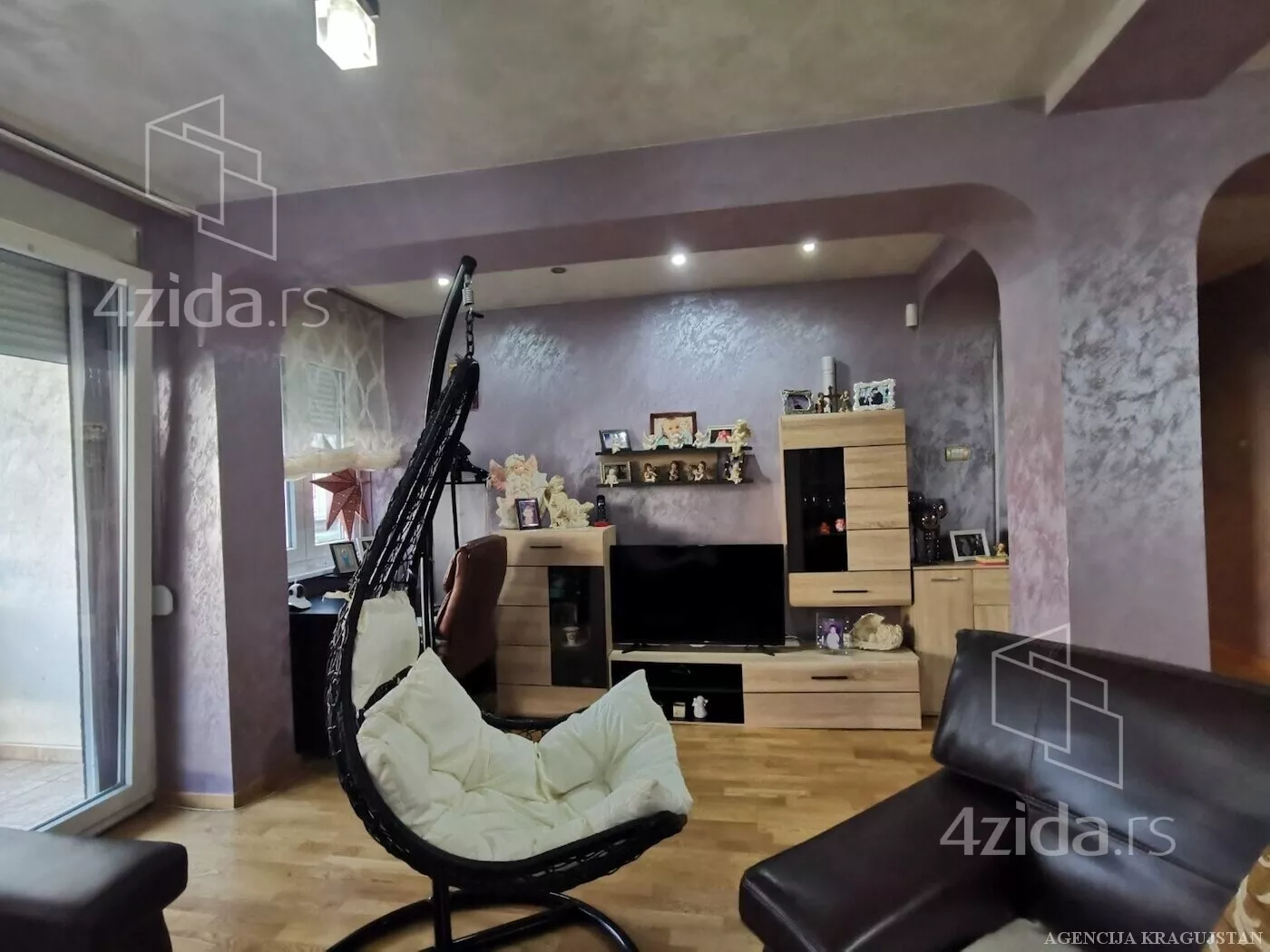 Dvoiposoban stan | 4zida