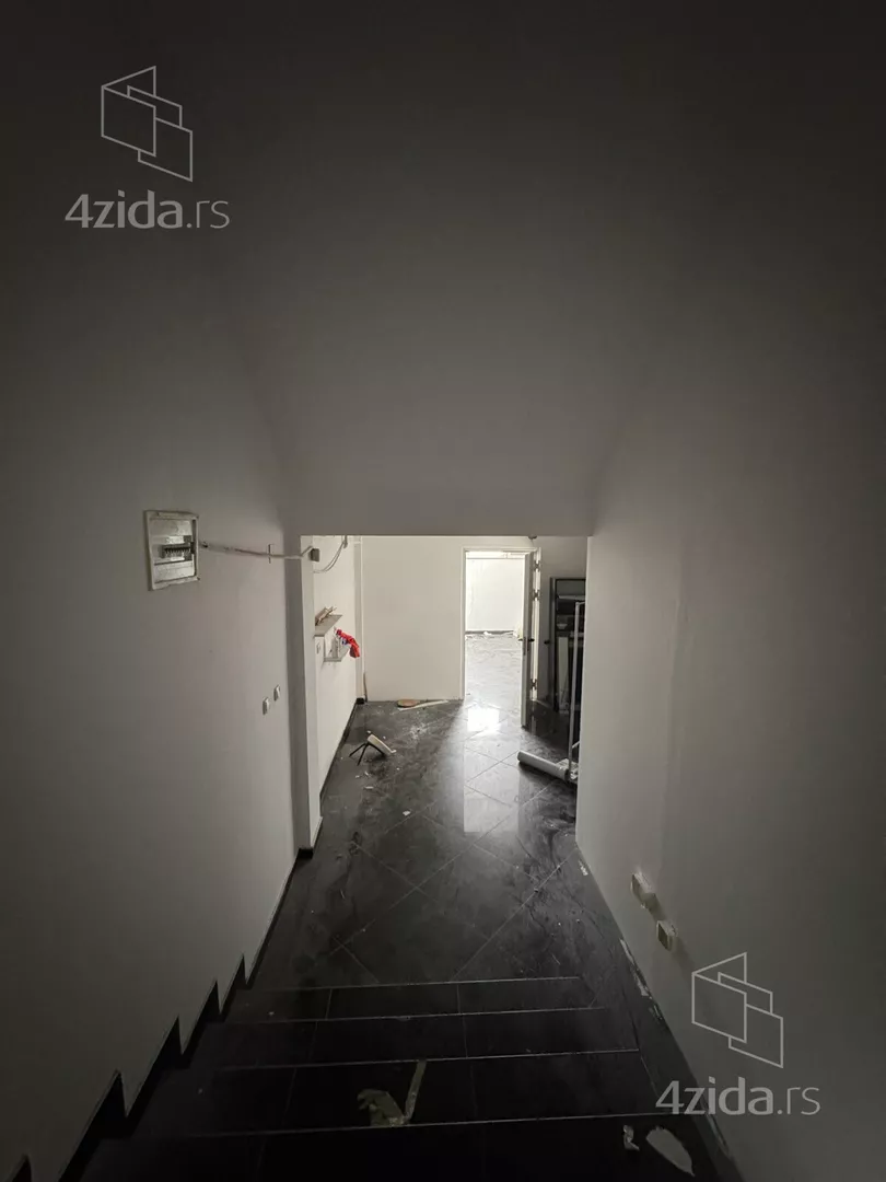 Lokal | 4zida