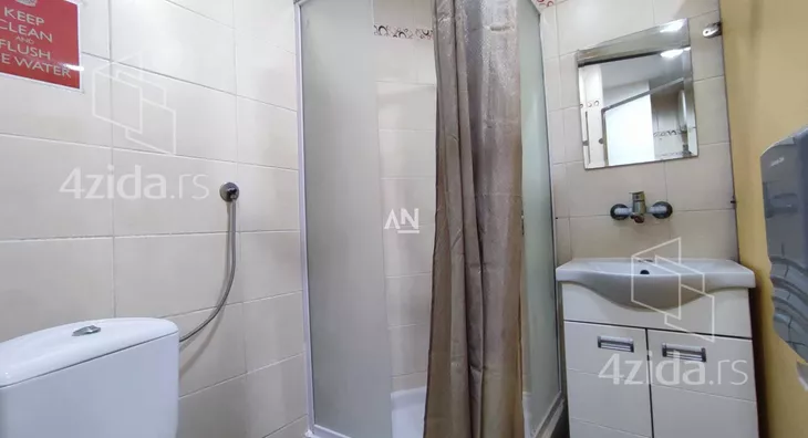 Šestosoban stan | 4zida