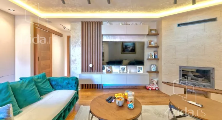 Šestosoban stan | 4zida