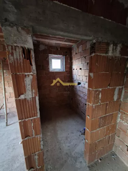 Donji Komren | 4zida.rs