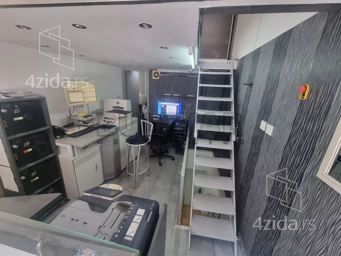 Lokal | 4zida