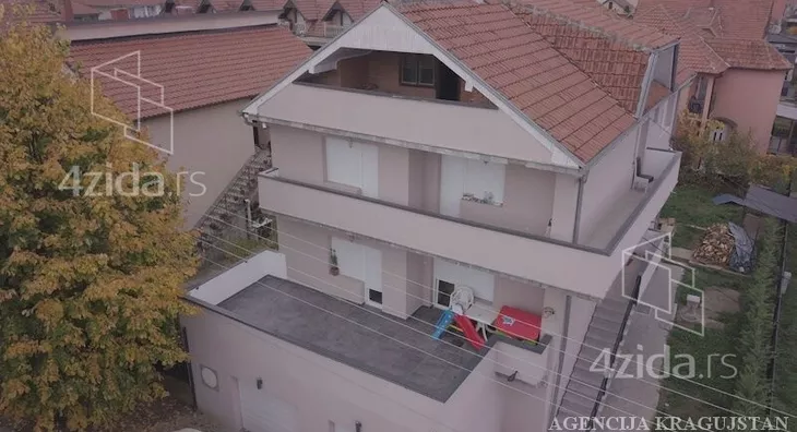 3-etažna kuća | 4zida