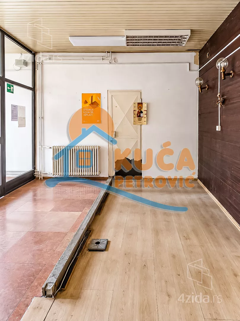 Lokal | 4zida
