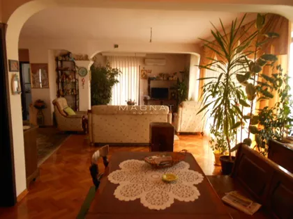 Rasinska | 4zida.rs