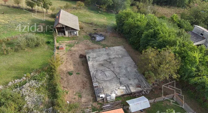 Građevinsko zemljište | 4zida