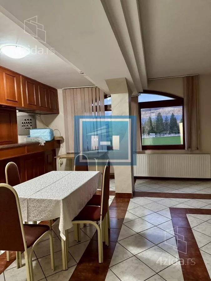 Ugostiteljski objekat | 4zida