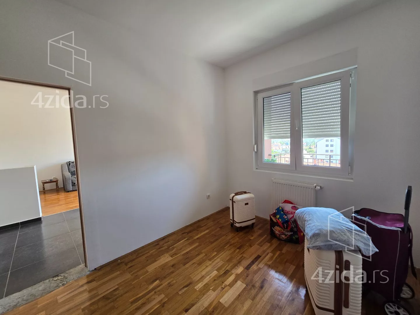 Četvoroiposoban stan | 4zida