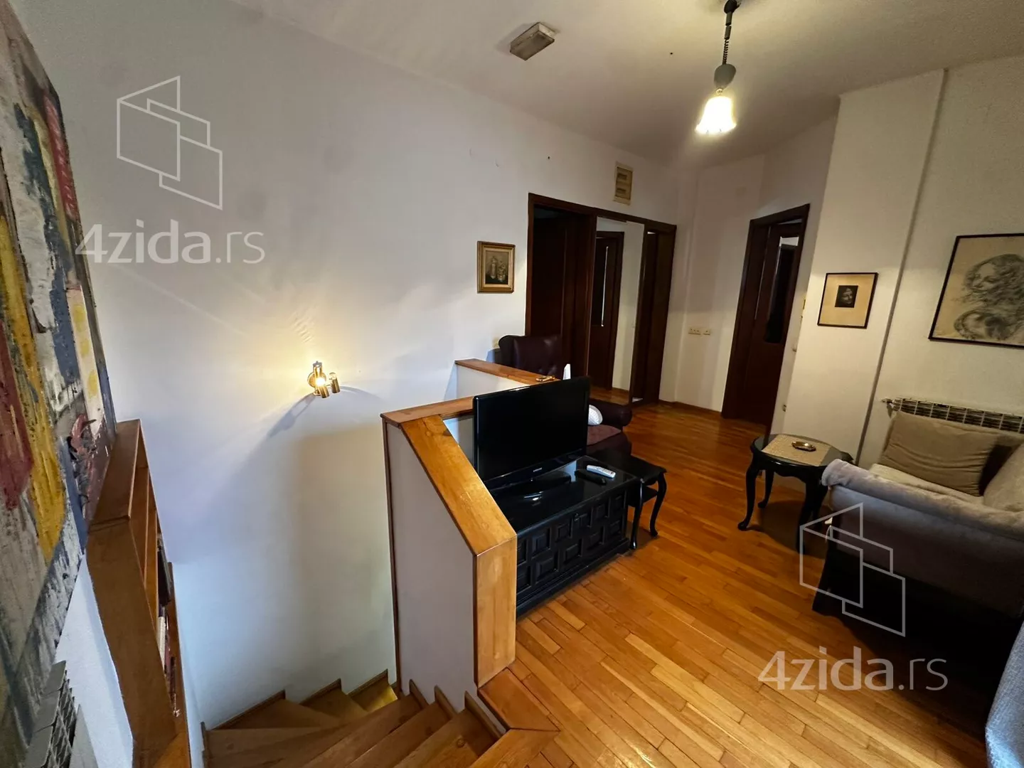 Petosoban stan | 4zida