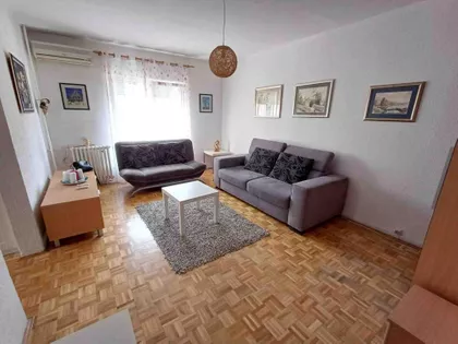 Ismeta Mujezinovića | 4zida.rs