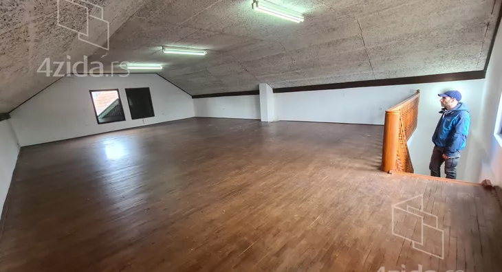 Poslovni prostor | 4zida