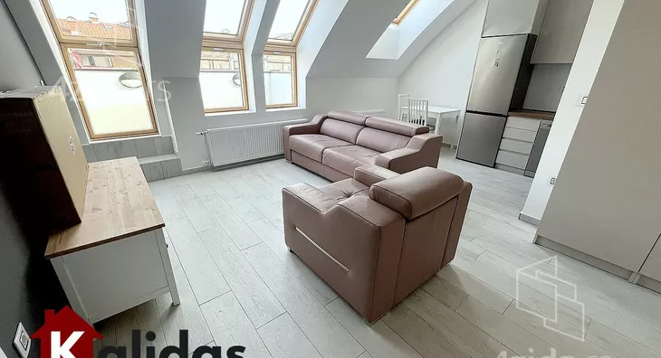 Šestosoban stan | 4zida