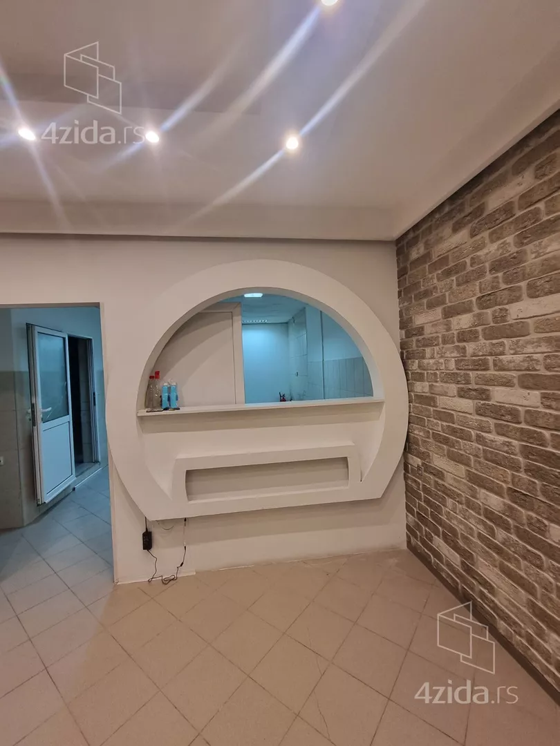 Lokal | 4zida