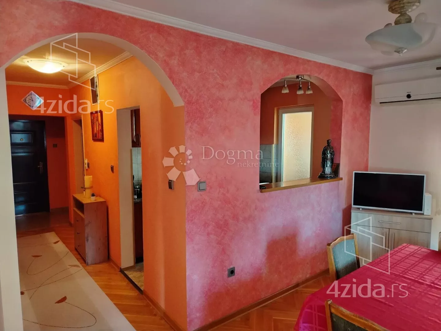 Petosoban stan | 4zida