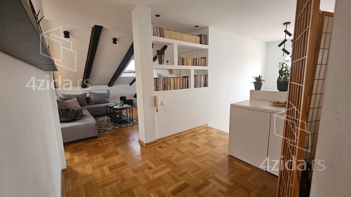 Četvoroiposoban stan | 4zida