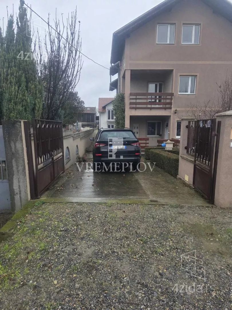 3-etažna kuća | 4zida