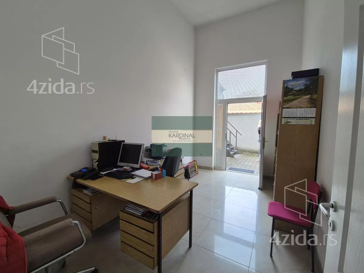 Poslovni prostor | 4zida