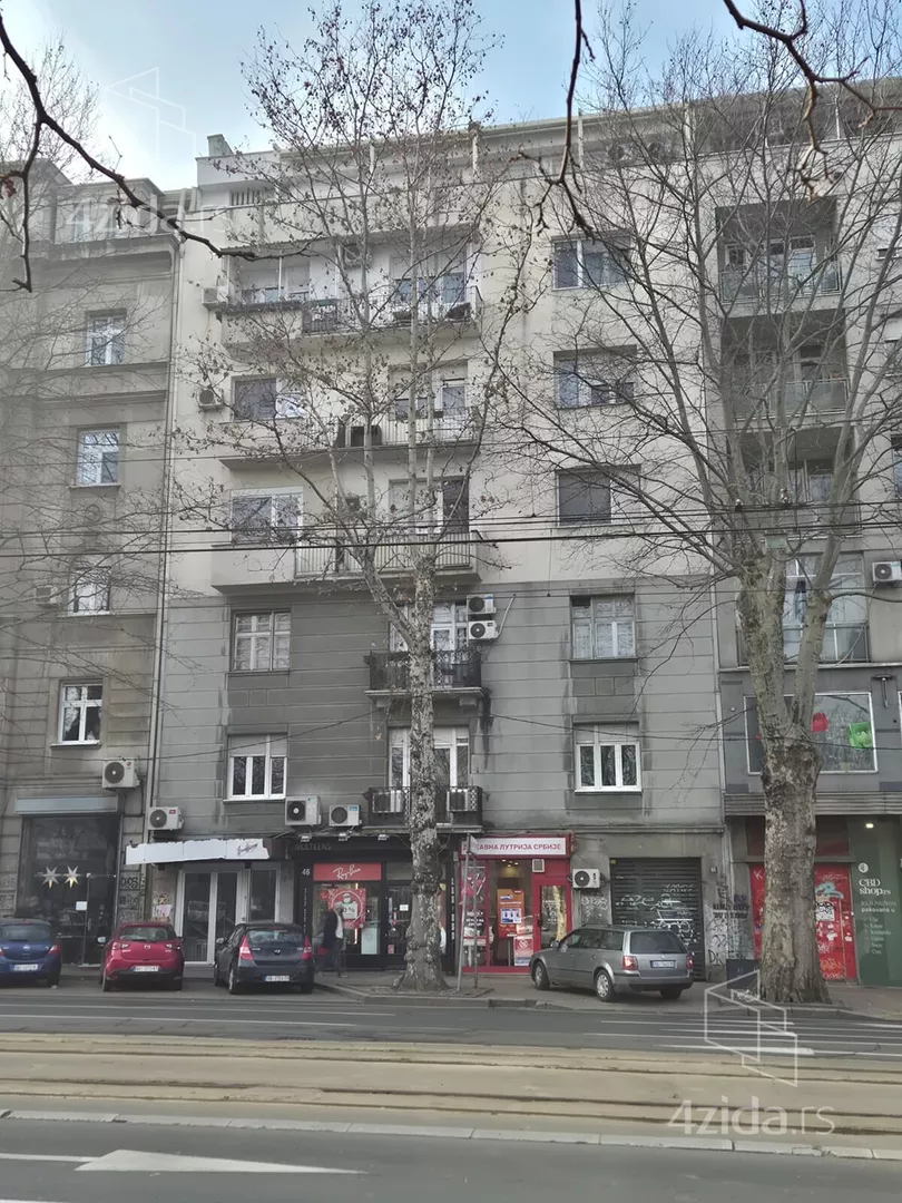 Petosoban stan | 4zida