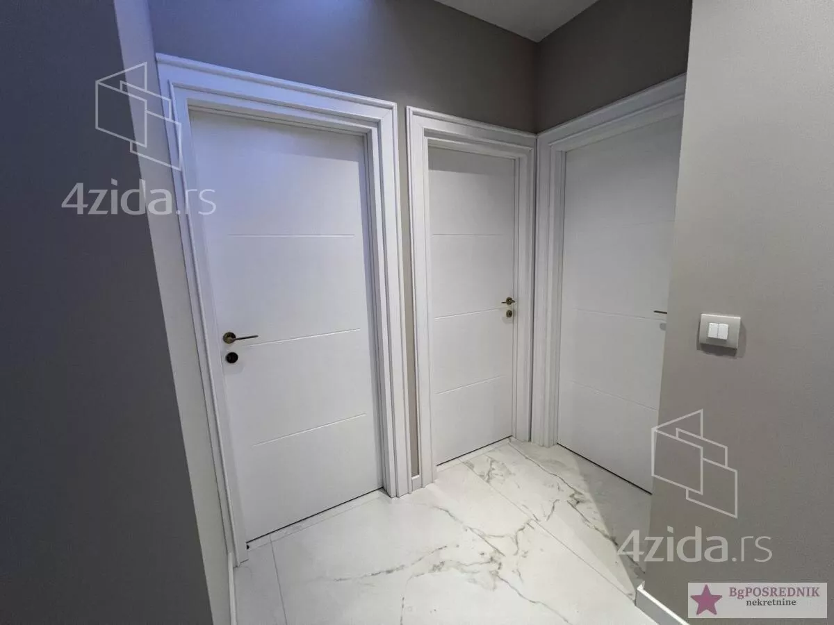 Petosoban stan | 4zida