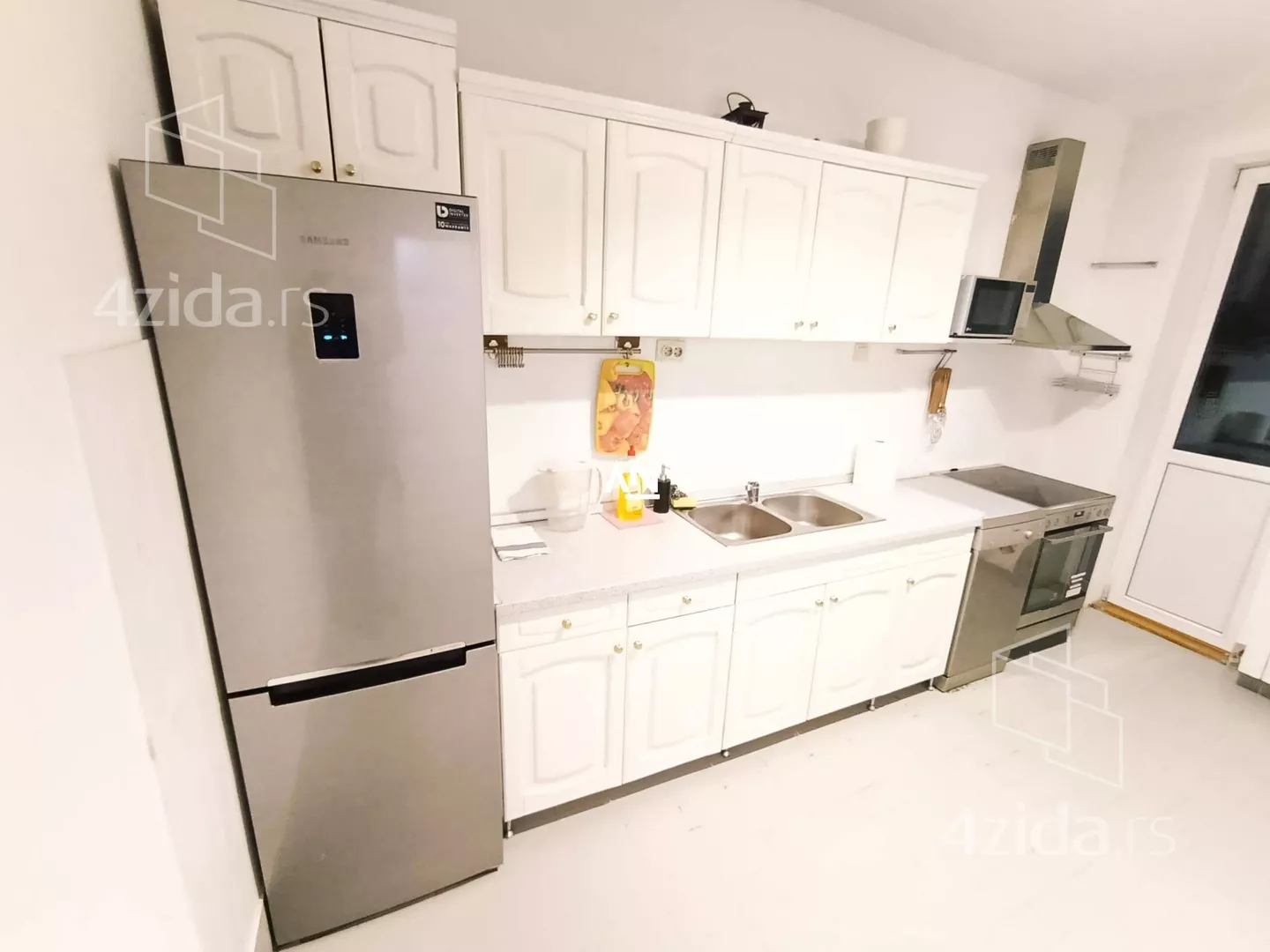 Troiposoban stan | 4zida