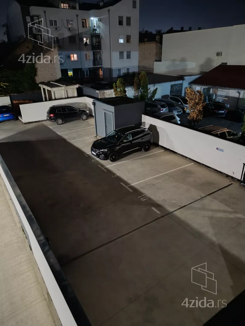 Parking | 4zida