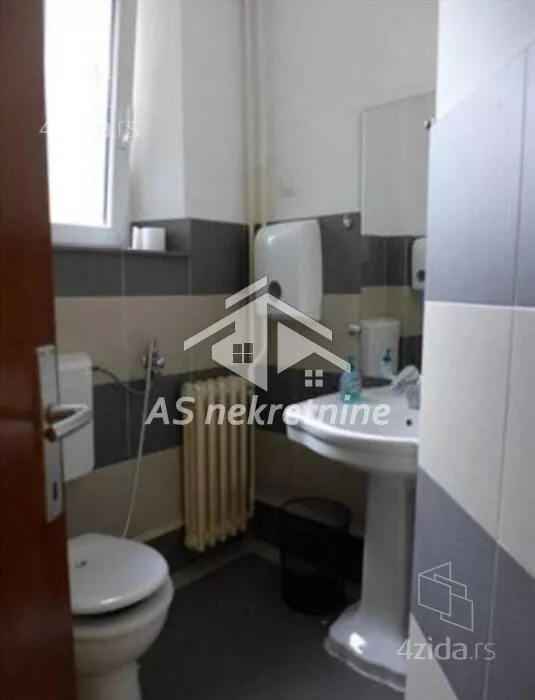 Šestosoban stan | 4zida