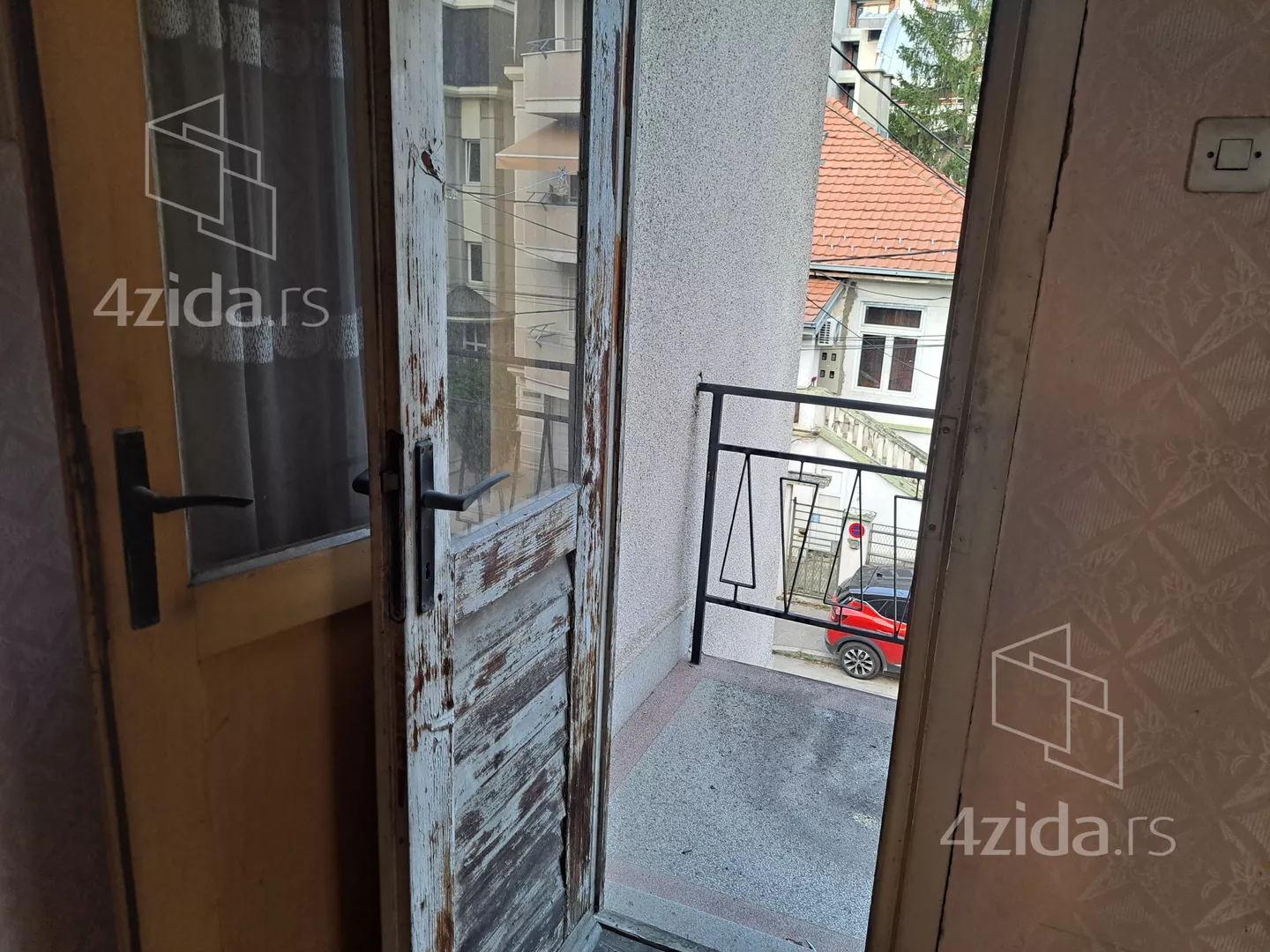 Četvoroiposoban stan | 4zida