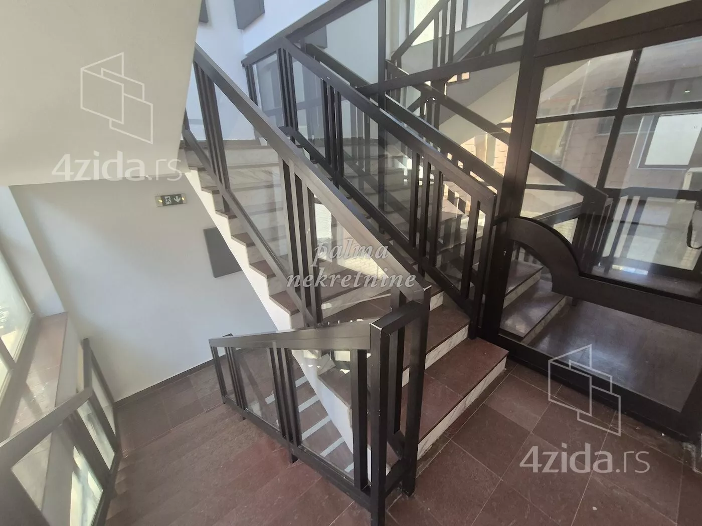Lokal | 4zida