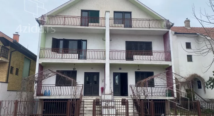 Šestosoban stan | 4zida