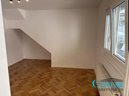 Trg Mladenaca | 4zida.rs