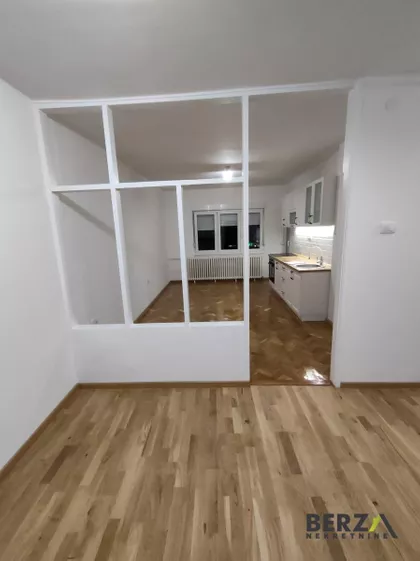 Železnička stanica | 4zida.rs