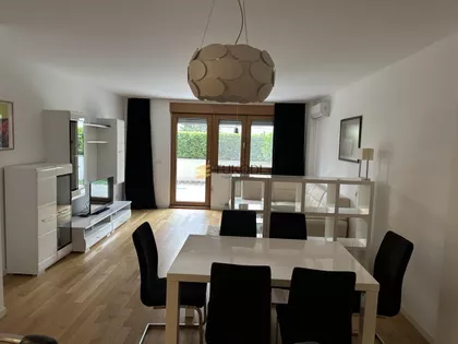 Uroša Martinovića | 4zida.rs