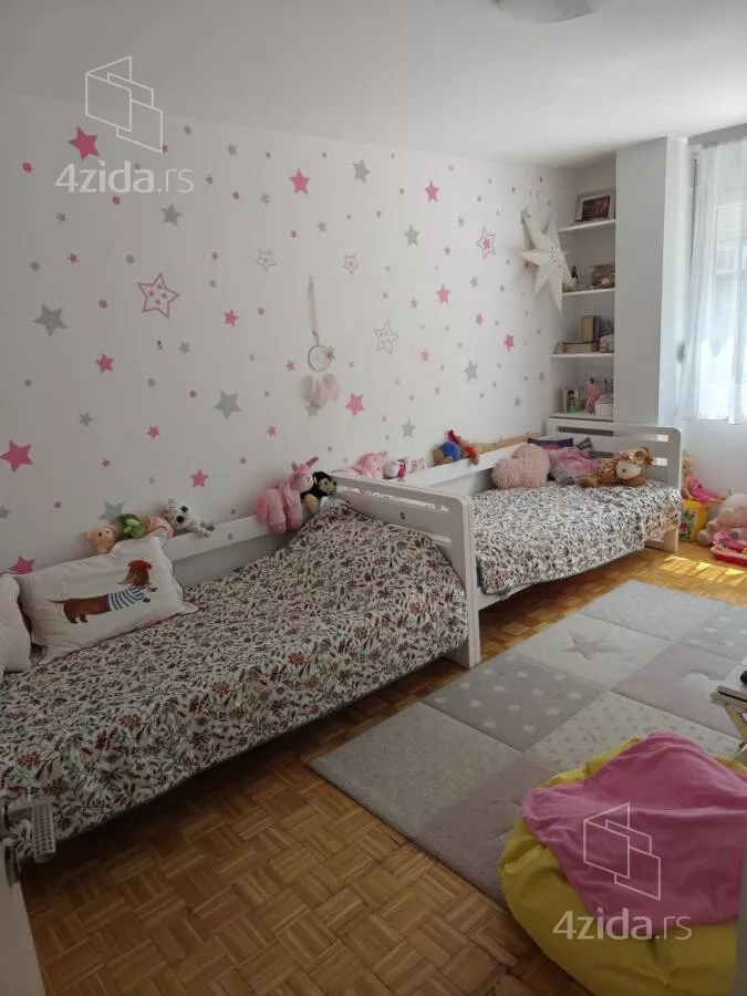 Troiposoban stan | 4zida