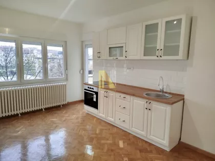 Železnička stanica | 4zida.rs