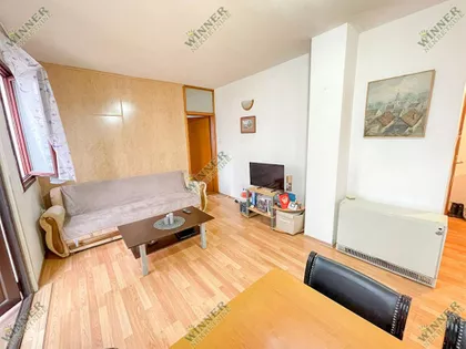 Milana Uzelca | 4zida.rs